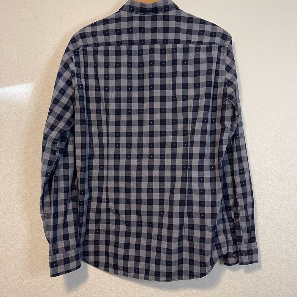 Hugo Boss Plaid Button Down Slim Fit Shirt Size Large - Picture 9 of 10